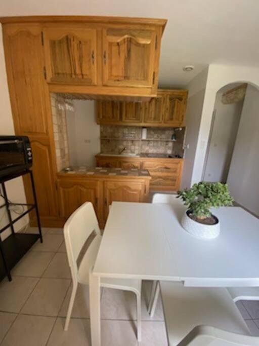 Le Provence Avec Piscine, Climatisation Et Parking Apartment Uzes Luaran gambar