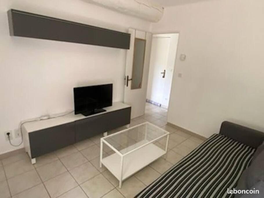 Le Provence Avec Piscine, Climatisation Et Parking Apartment Uzes Luaran gambar